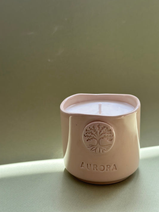 Aurora – Rahatlatıcı Doğal Mum (Hanımeli Esanslı / Hayat Ağacı Kabartmalı)
