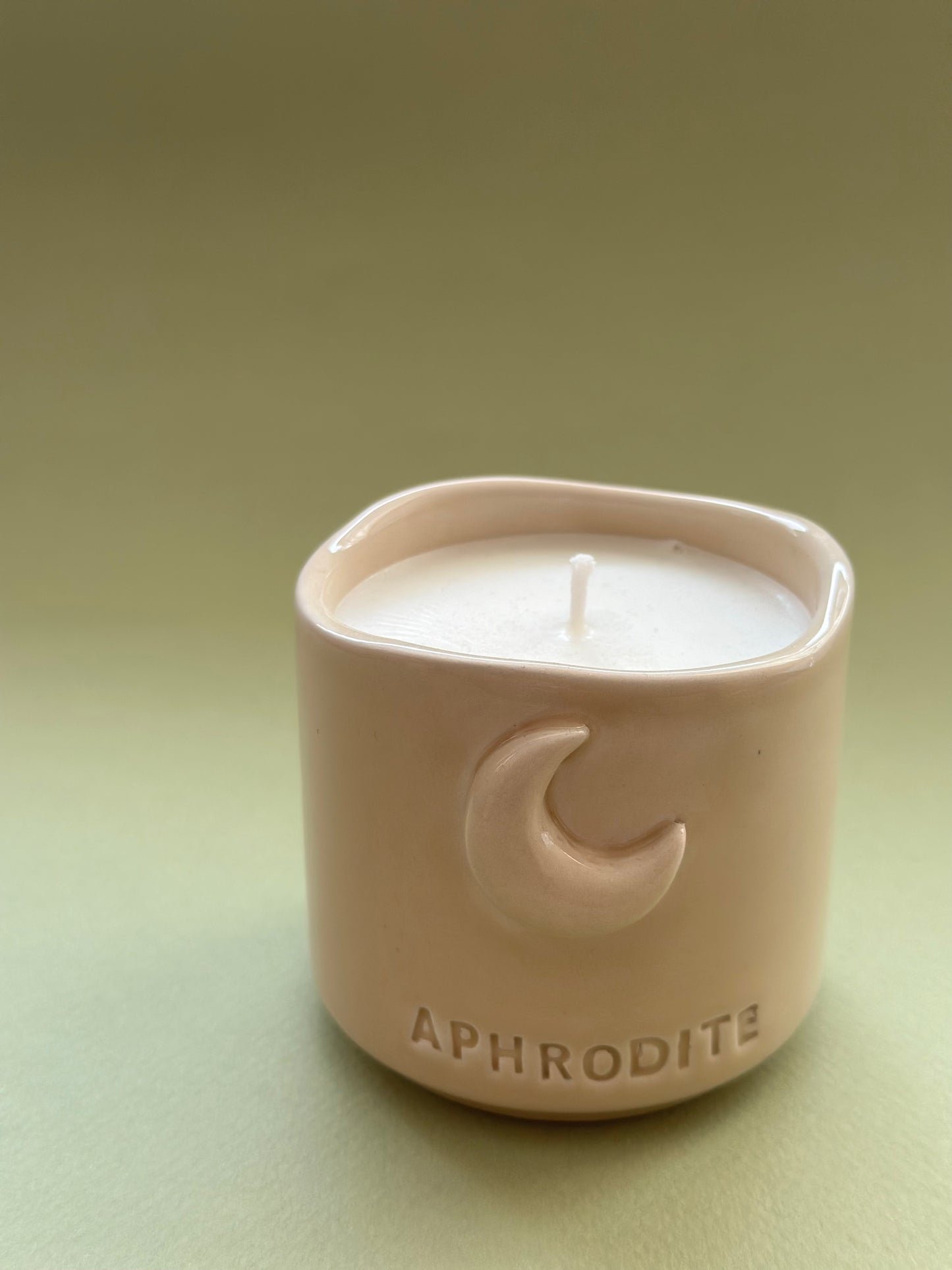 Afrodit Soya Wax Mum – Dişil Enerji Doğal Mum (Ay Sembollü)