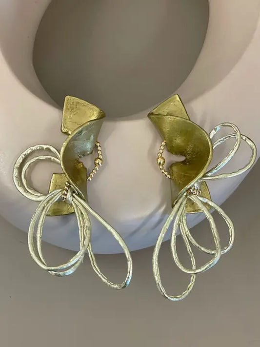 Fusion Heykelsi Küpe