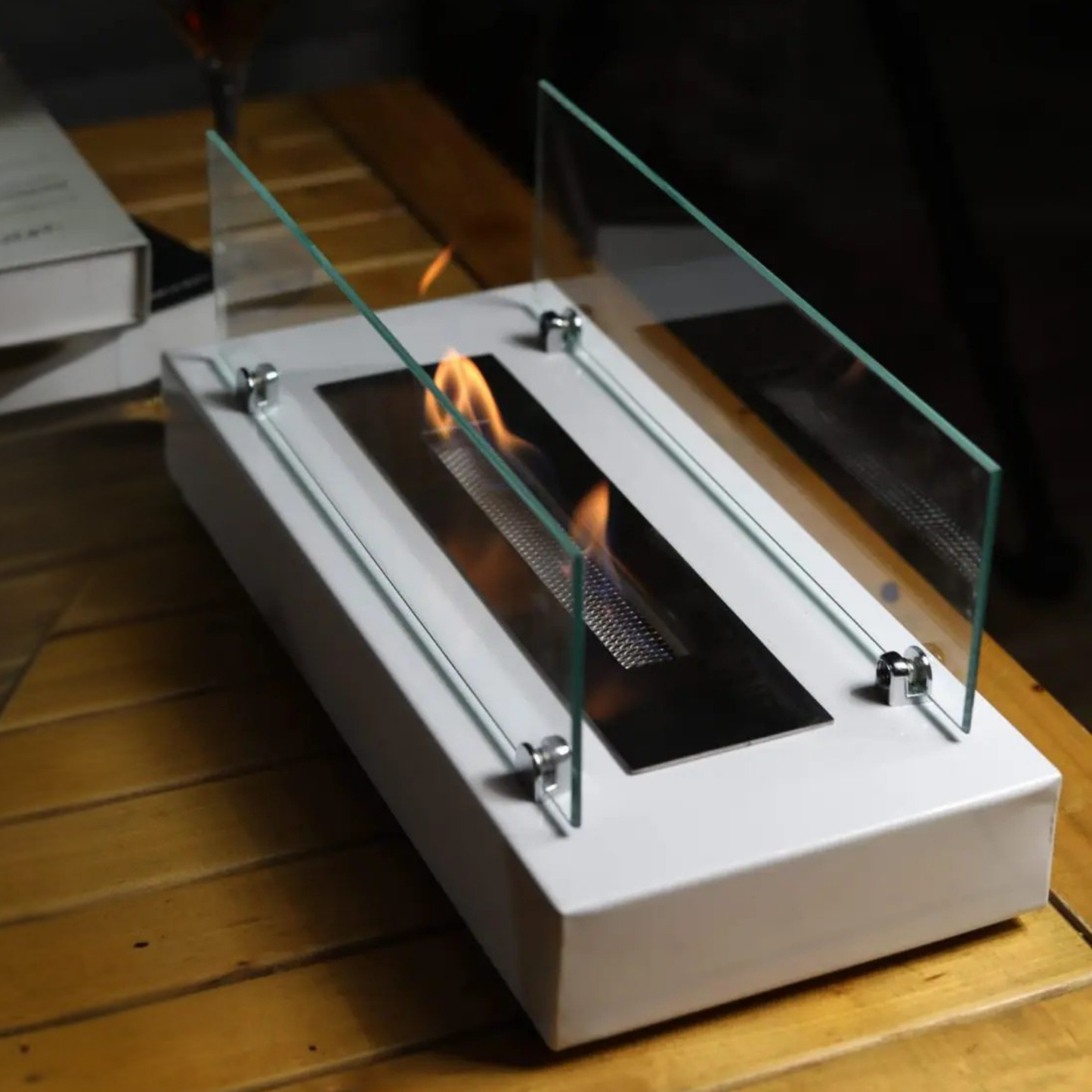 مدفأة أورافاير المكتبية التي تعمل بالوقود الحيوي الإيثانولي - بيضاء