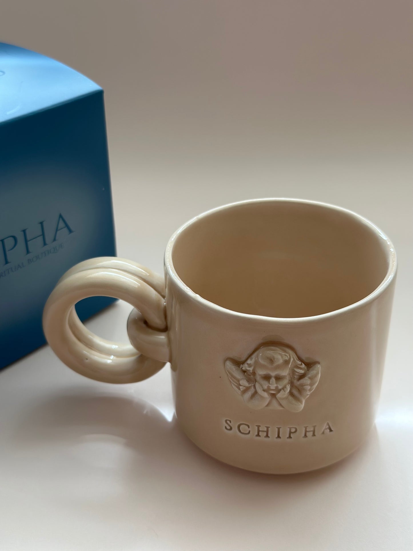 Melek Sembollü El Yapımı Seramik Kupa