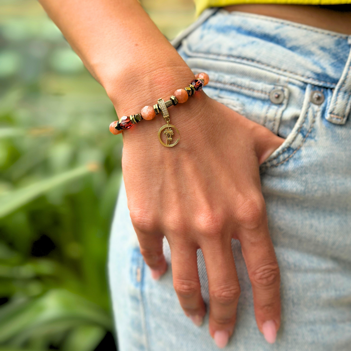 Emerald Phoenix Bileklik – Gümüş Charm, Sunstone & Hematit