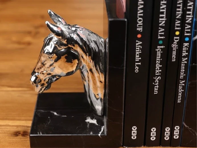 Deur Mermer & Döküm Kitap Tutucu