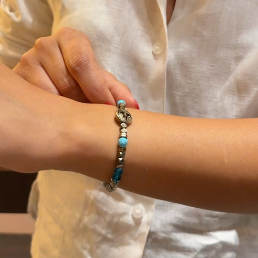 سوار كليوباترا – شاكرات سواروفسكي السبعة وأحجار طبيعية (الفيروز، الأكوامارين، الهيماتيت)