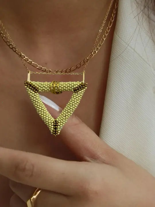 Fusion Özel İşleme Üçgen Kolye