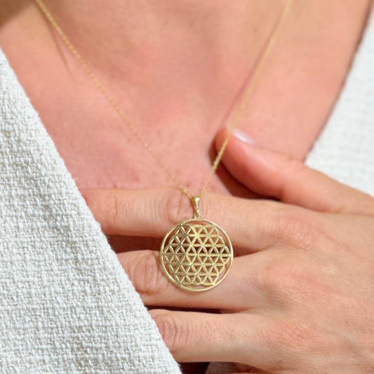 قلادة زهرة الحياة – رمز الطاقة الروحية والحماية